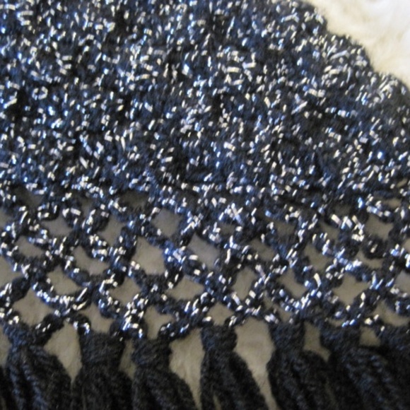 Vintage Metallic Triangle  Shawl/Wrap - Picture 4 of 6